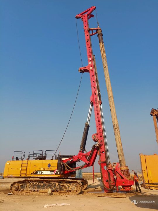 Máy khoan cọc nhồi
